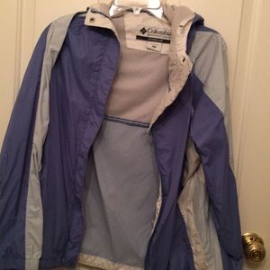 Baby Blue Columbia water resistent windbreaker